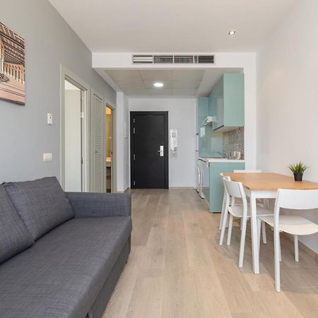 Apartment With Free Parking And Pool Bormujos Exterior photo