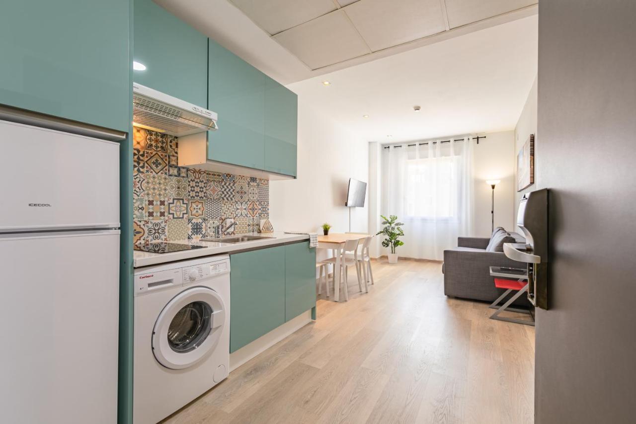 Apartment With Free Parking And Pool Bormujos Exterior photo