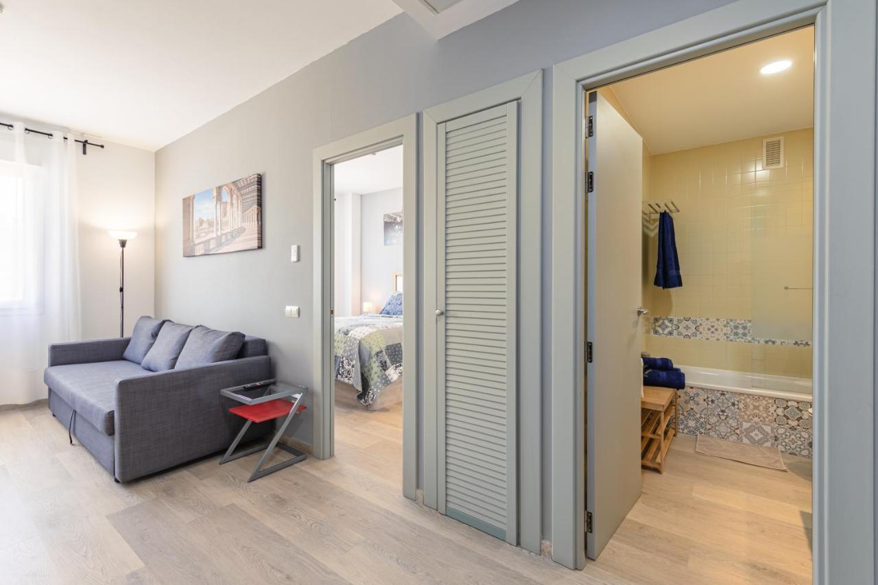 Apartment With Free Parking And Pool Bormujos Exterior photo