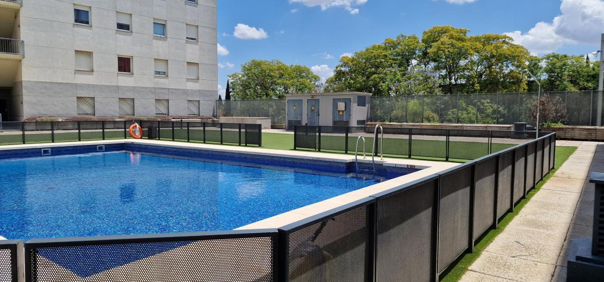 Apartment With Free Parking And Pool Bormujos Exterior photo